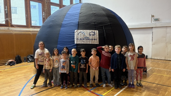 Mobilní planetárium